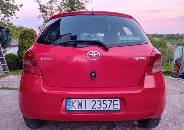 Toyota Yaris cena 8000 przebieg: 250034, rok produkcji 2006 z Wieliczka małe 172